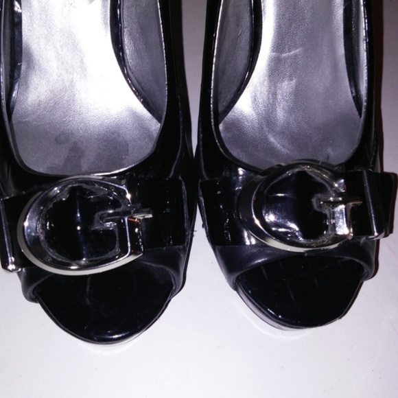 Guess‎ Heels - Picture 6 of 8